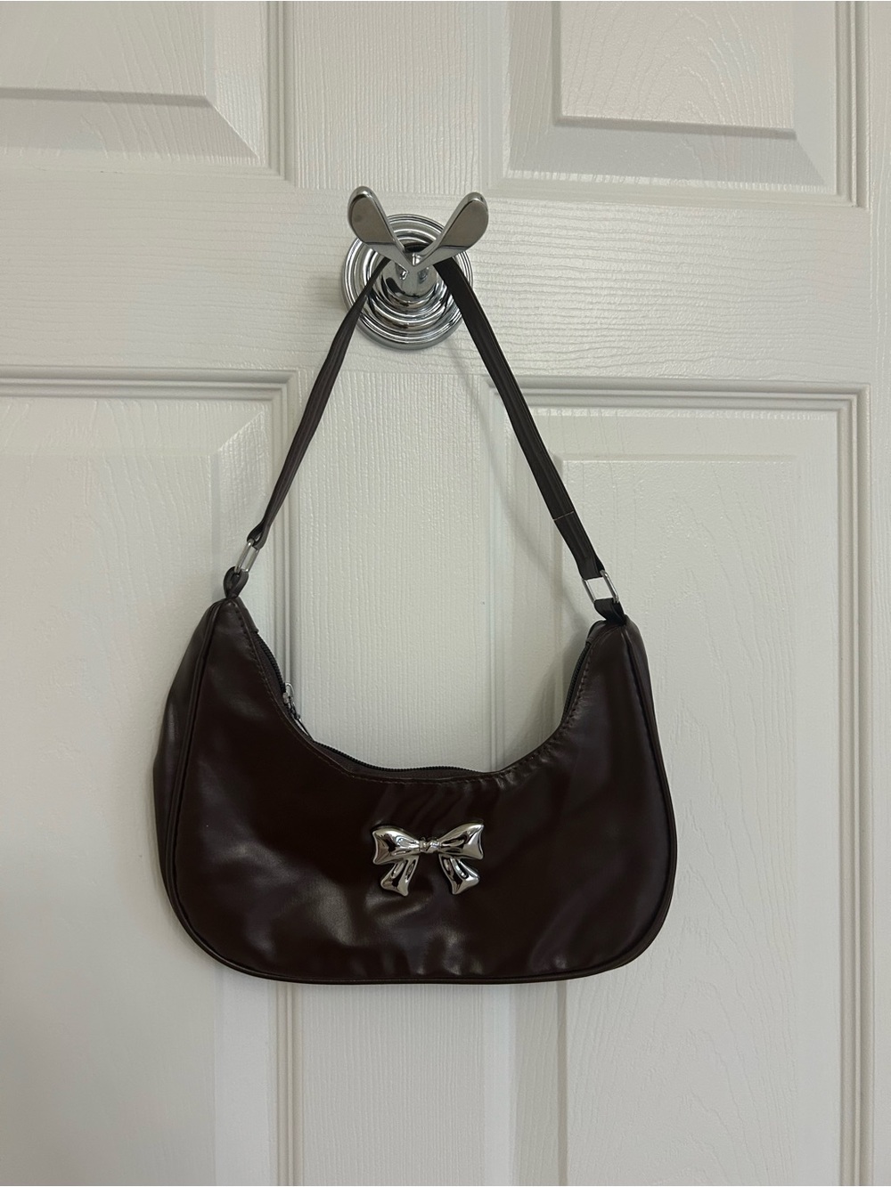 Classic Bow Accent Shoulder Bag - Dark Brown